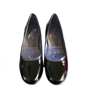 Aerosoles Dolled Up Patent Leather Pumps EUC